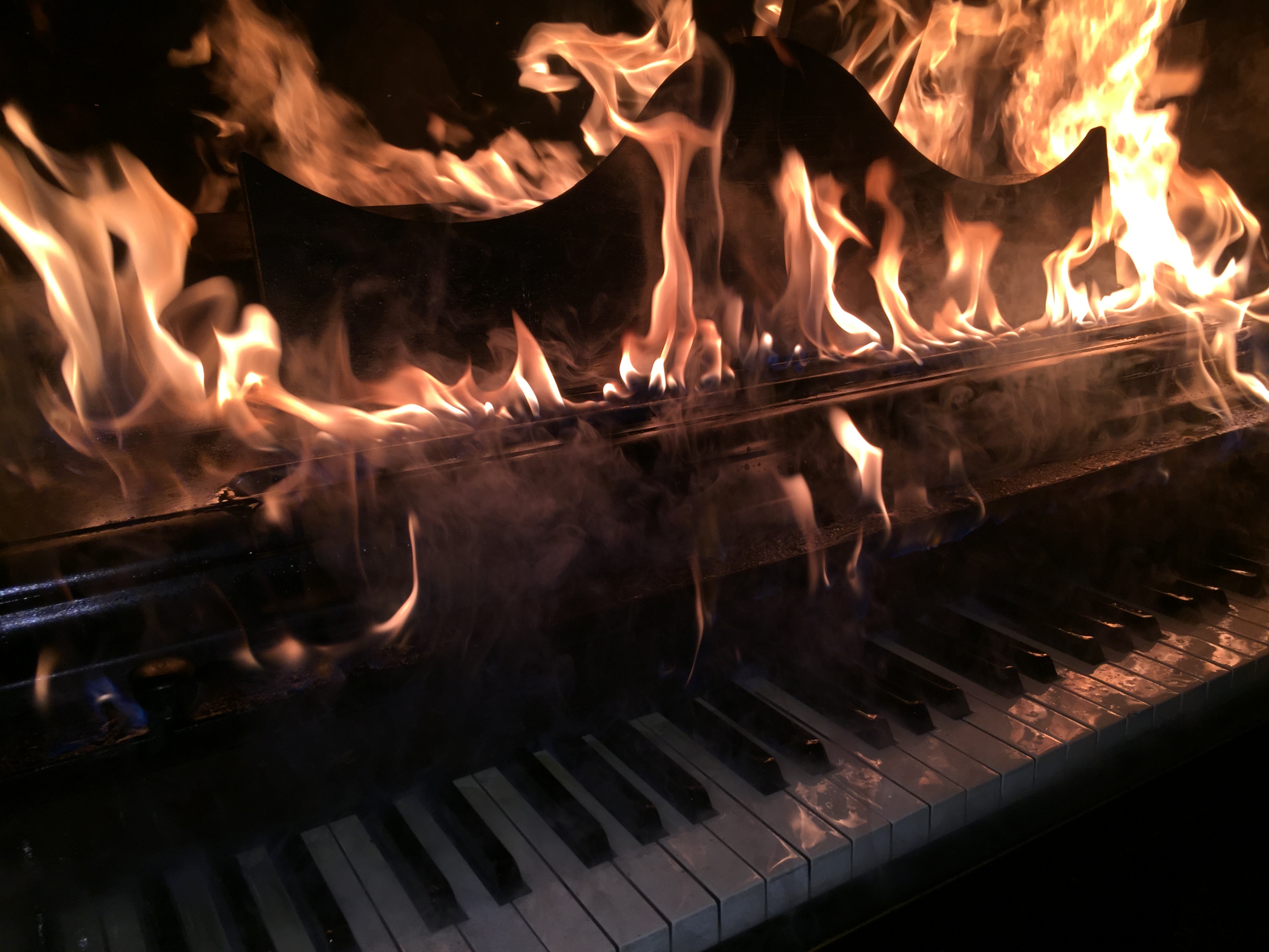 Фортепиано в огне