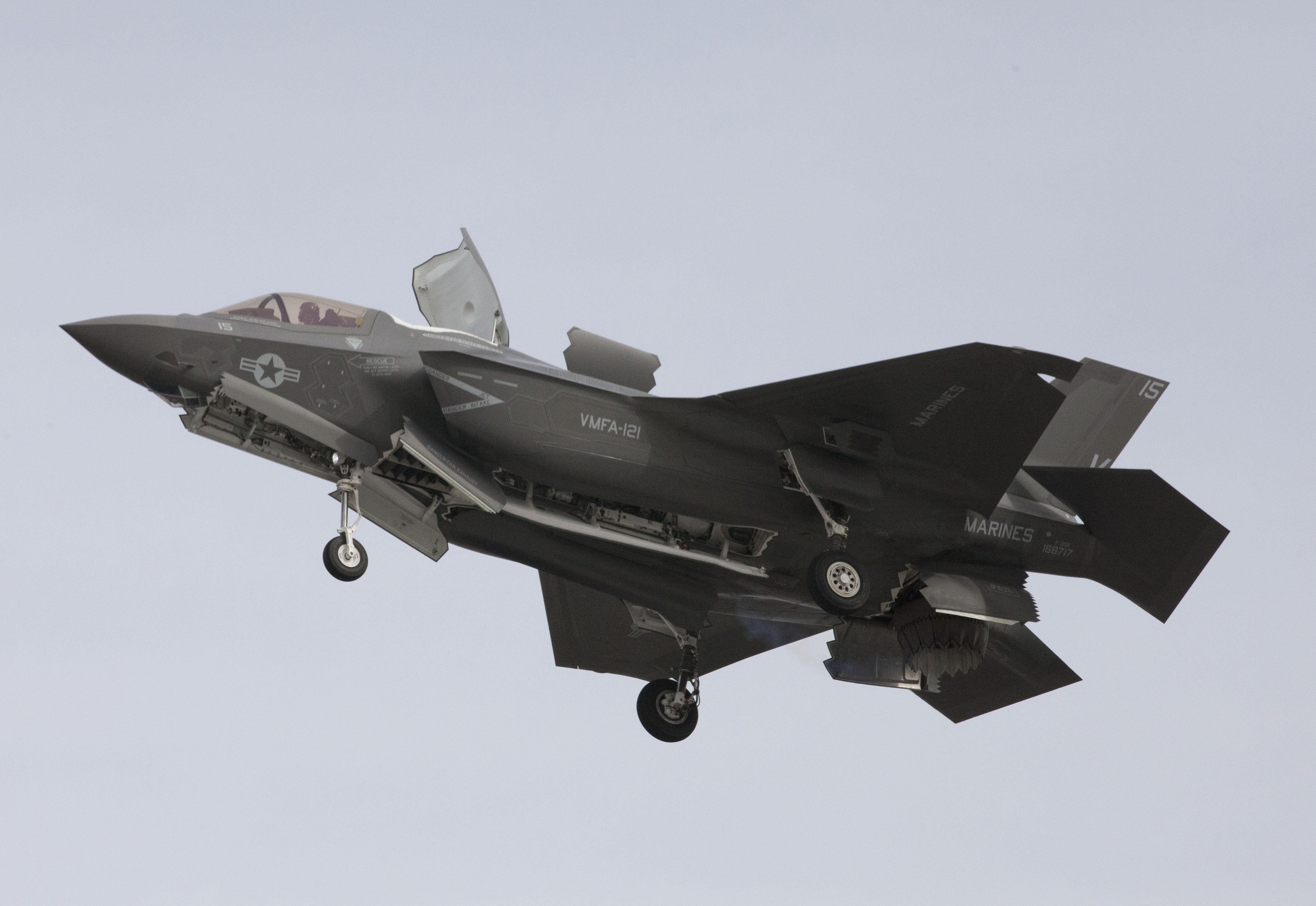 First F-35B Squadron Reaches IOC | Fighter Sweep