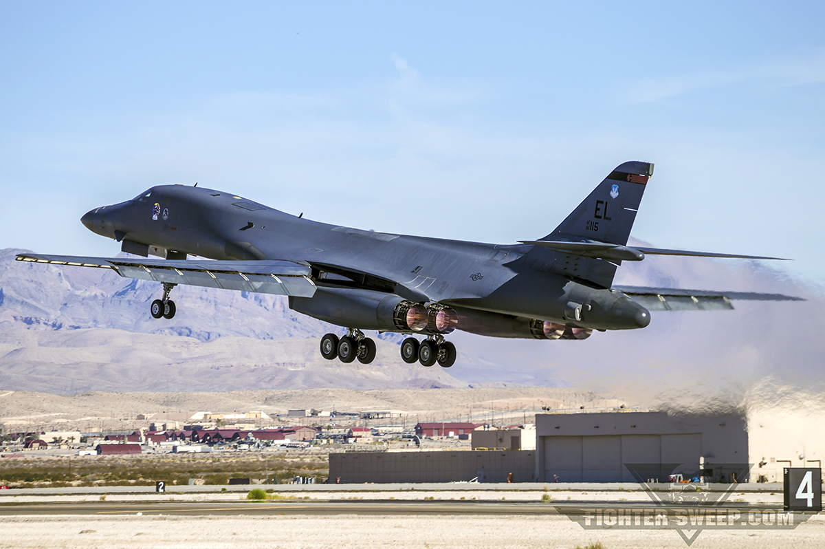 Бомбардировщик b 1b lancer