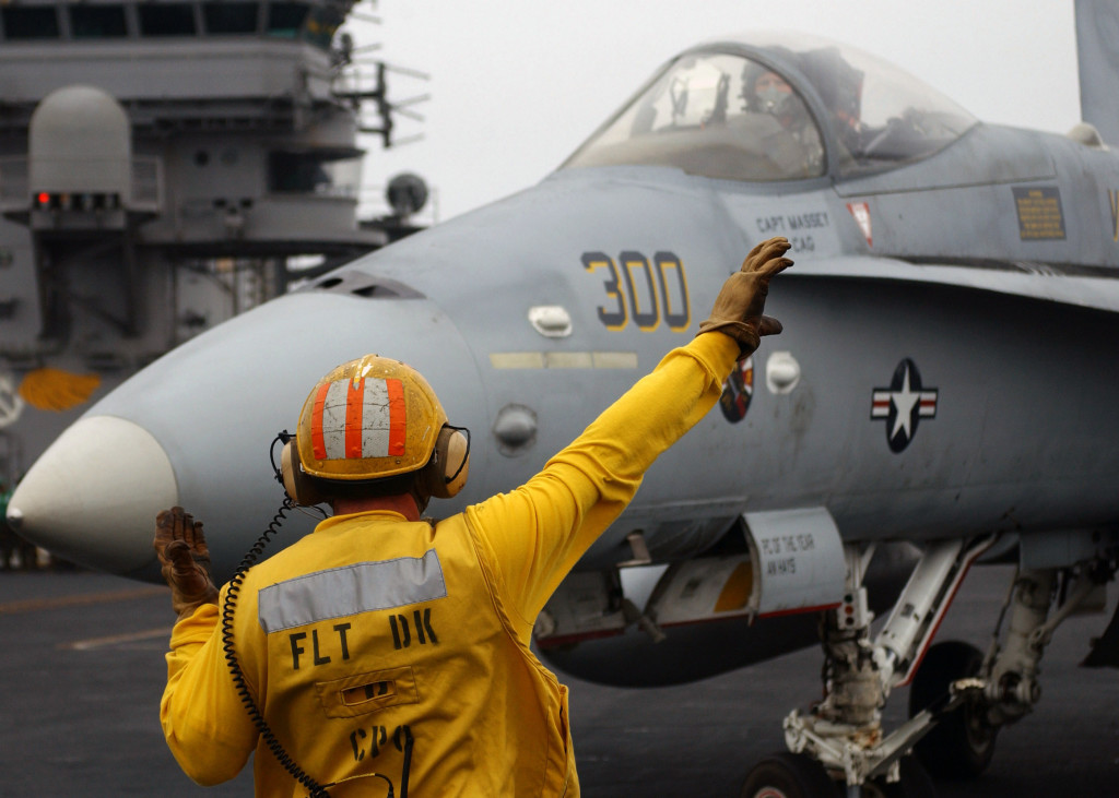 Ask A Fighter Pilot: Hand Signals On The Flight Deck Fighter Sweep