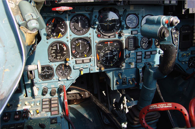cockpit_of_sukhoi_su-33