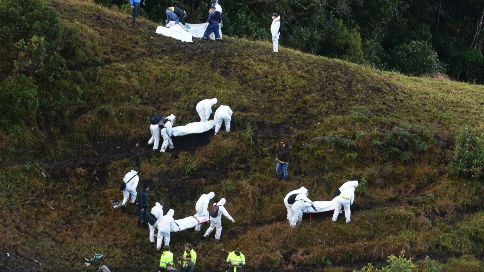 watch-brazilian-soccer-team-plane-crash-update-pilot-radioed-no