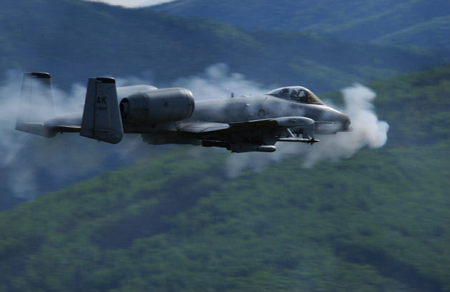 A-10_Thunderbolt_II_Gun_Run