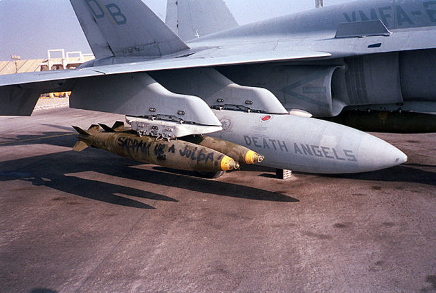 F-18_ordnance_VMFA-235_Desert_Storm_1991