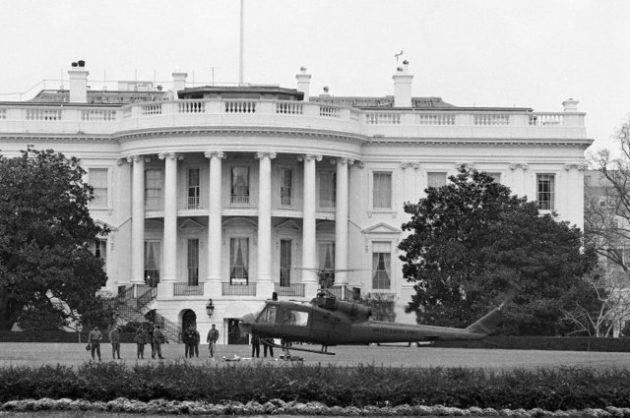 [Image: white-house-helicopter-landing-630x418.jpg]