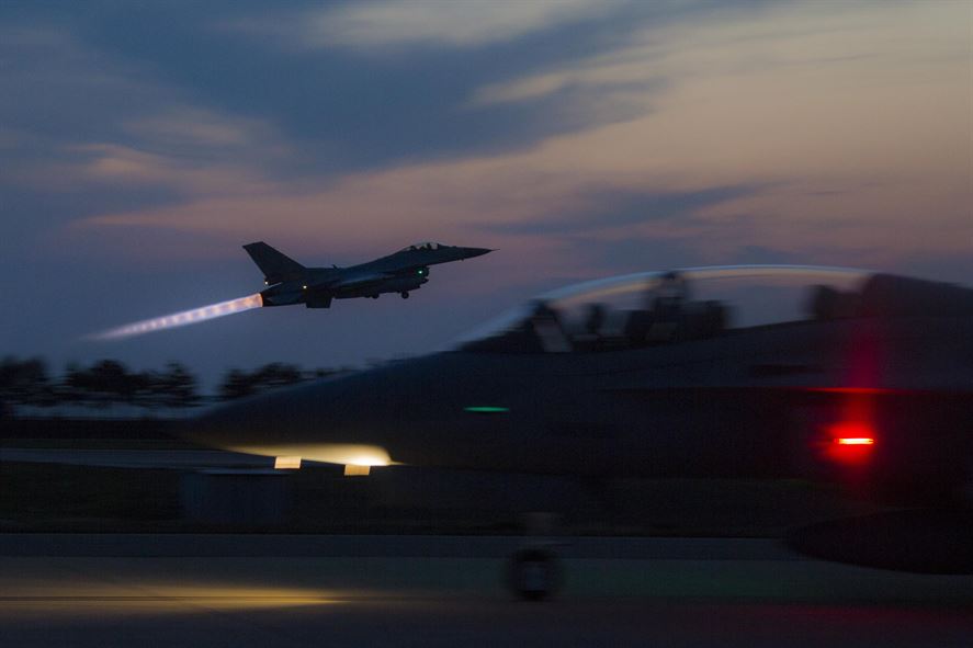 Picture of the Day: South Korean Air Force F-16 Fighting Falcon Taking ...